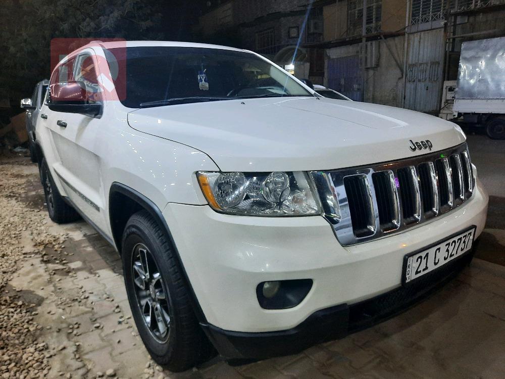 جیپ گراند شیرۆکی